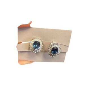 Avon “Regal Style” Blue and Silvertone clip Earrings NIB 1987 vintage